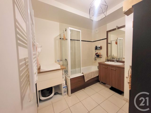 Appartement F4 à vendre - 4 pièces - 82.42 m2 - ERMONT - 95 - ILE-DE-FRANCE - Century 21 Jl Immo